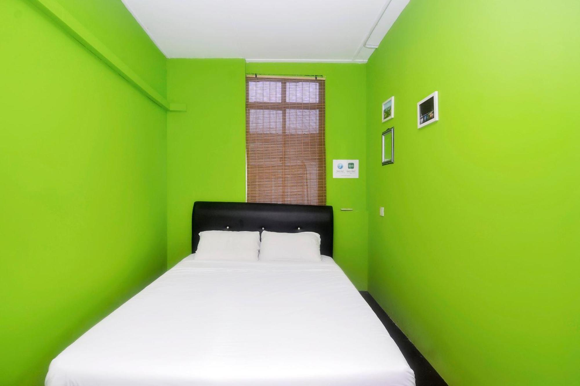 Spot On 89929 Tropical Lodge Kuching Exterior photo